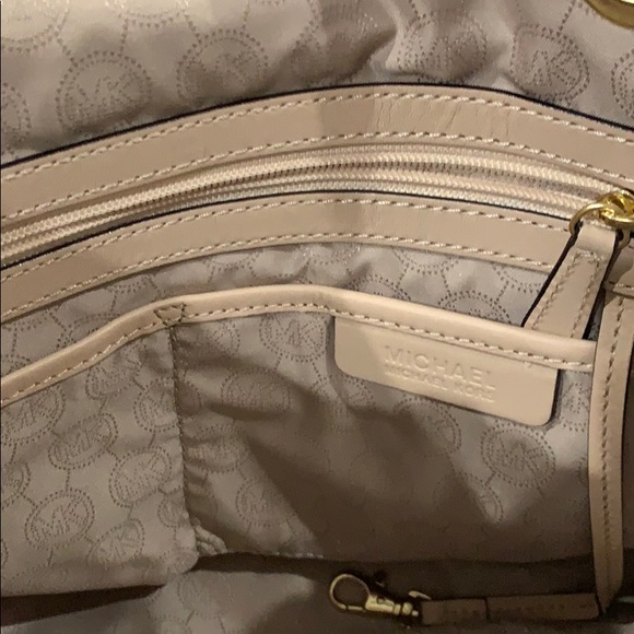 Purse - Picture 3 of 5